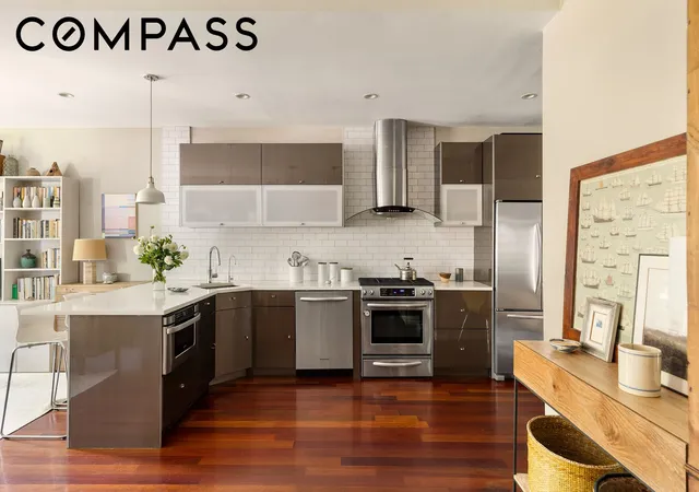 Listing Photo 4 - Condo for sale in building located at 21 Lincoln Pl, New York City, NY 11217 - Unit #1