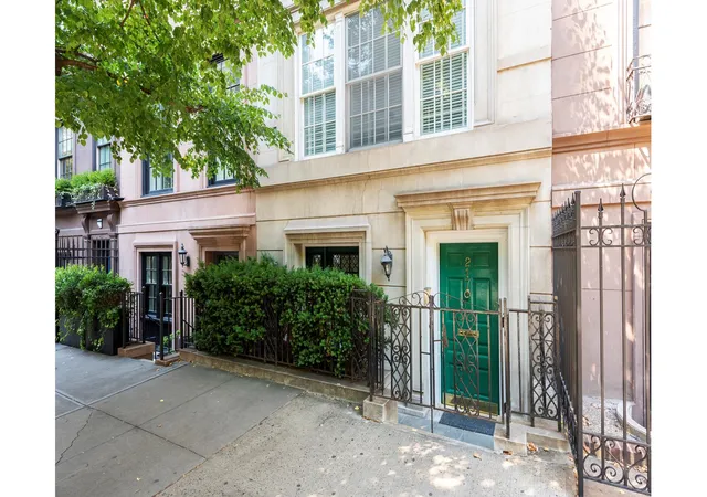 Single family home for sale at 217 E 61st Street, New York City, NY 10065 | MLS# RLS20117759