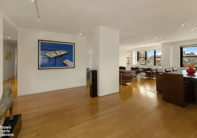 Listing Photo 1 - Condo for sale in building located at 111 E 85Th St, New York City, NY 10028 - Unit #19GF