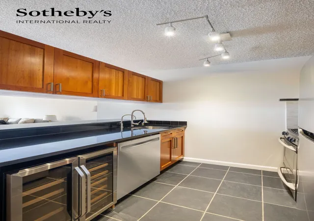 Photo 3 of Condo for sale at 376 Broadway #18E, New York City, NY 10013 | MLS# RLS20117834 | Listing updated on 2026-09-28
