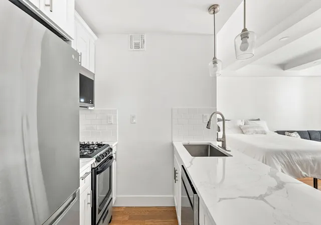 Photo 4 of House for sale at 235 W 102nd Street #3V, New York, NY 10025 | MLS# RLS20117916 | Listing updated on 2026-10-04
