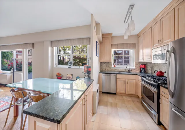 Photo 2 of House for sale at 400 E 85th Street #PHA, New York, NY 10028 | MLS# RLS20118108 | Listing updated on 2026-09-30