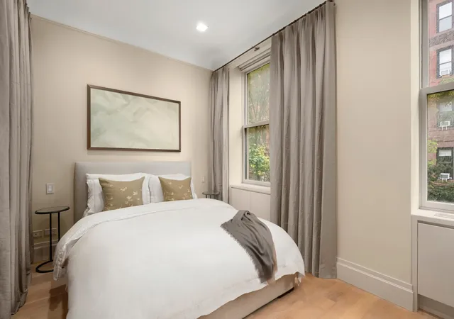 Photo 3 of House for sale at 31 Gramercy Park S #2A, New York City, NY 10003 | MLS# RLS20118508 | Listing updated on 2026-10-04