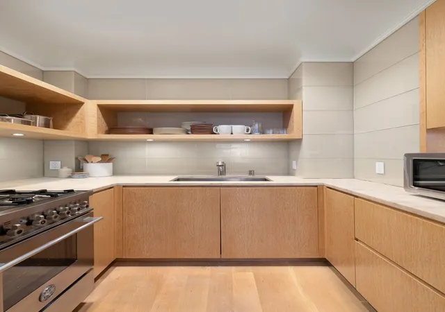 Photo 4 of House for sale at 31 Gramercy Park S #2A, New York City, NY 10003 | MLS# RLS20118508 | Listing updated on 2026-10-04