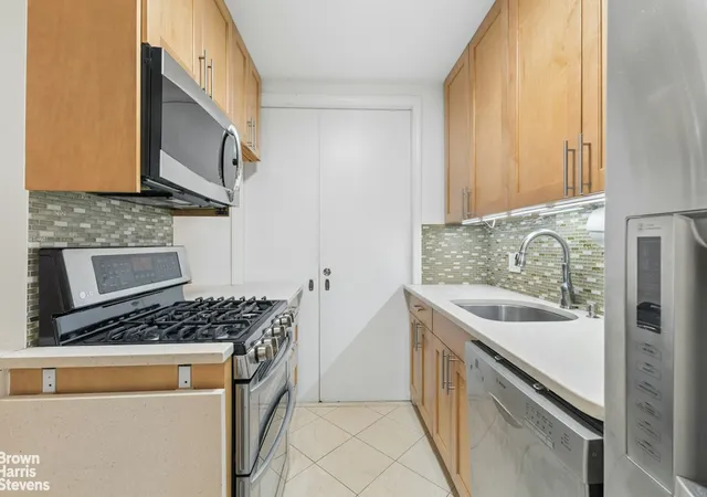 Photo 1 of Condo for sale at 70 25 Yellowstone Blvd #3X, New York City, NY 11375 | MLS# RLS20118668 | Listing updated on 2026-10-02