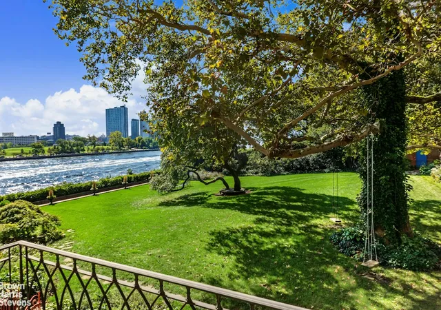 Photo 2 of Mansion for sale at 6 Sutton Sq, New York City, NY 10022 | MLS# RLS20119430 | Listing updated on 2026-10-07