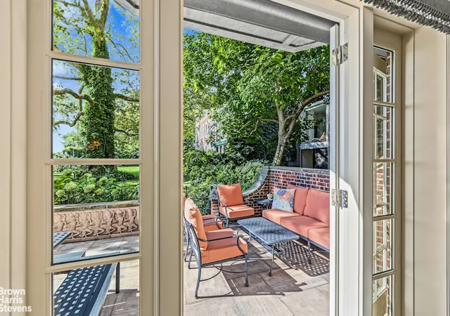 Photo 3 of Mansion for sale at 6 Sutton Sq, New York City, NY 10022 | MLS# RLS20119430 | Listing updated on 2026-10-07