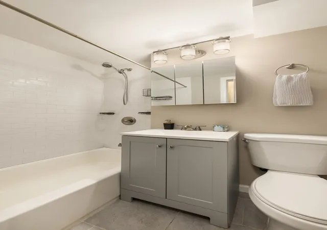 Photo 3 of House for sale at 25 Tudor City Pl #322, New York City, NY 10017 | MLS# RLS20119551 | Listing updated on 2026-10-06