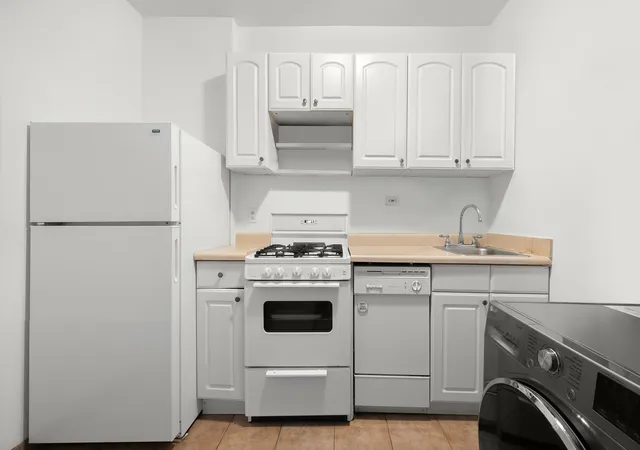 Photo 2 of Sale Pending at 334 E 65th Street #44, New York, NY 10065 | MLS# RLS20119723 | Listing updated on 2026-10-07