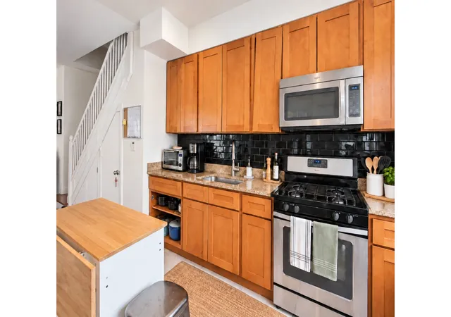Photo 4 of Single family home for sale at 150 Sullivan Pl, Brooklyn, NY 11225 | MLS# RLS20119747 | Listing updated on 2026-10-07