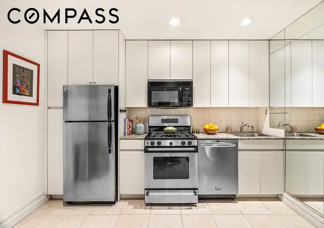 Photo 4 of House for sale at 12 W 72nd Street #11E, New York, NY 10023 | MLS# RLS20119749 | Listing updated on 2026-10-07