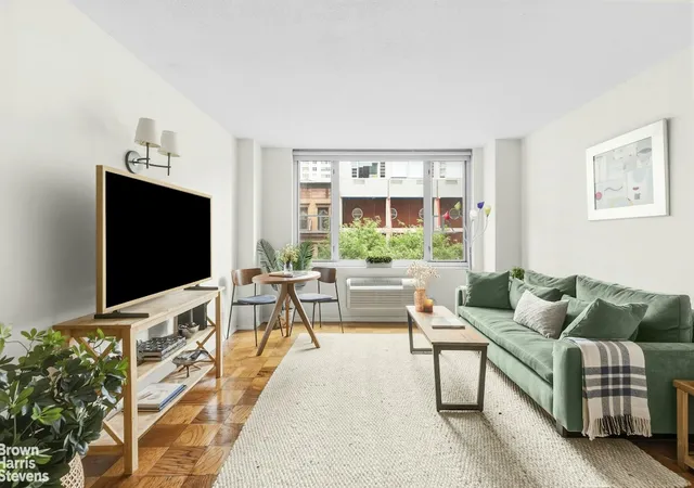 Photo 1 of Sale Pending at 130 W 67th Street #5L, New York, NY 10023 | MLS# RLS20119791 | Listing updated on 2026-10-07