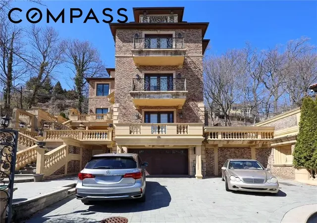 Single family home for sale at 60 Lyman Pl, New York City, NY 10304 | MLS# RLS20119895
