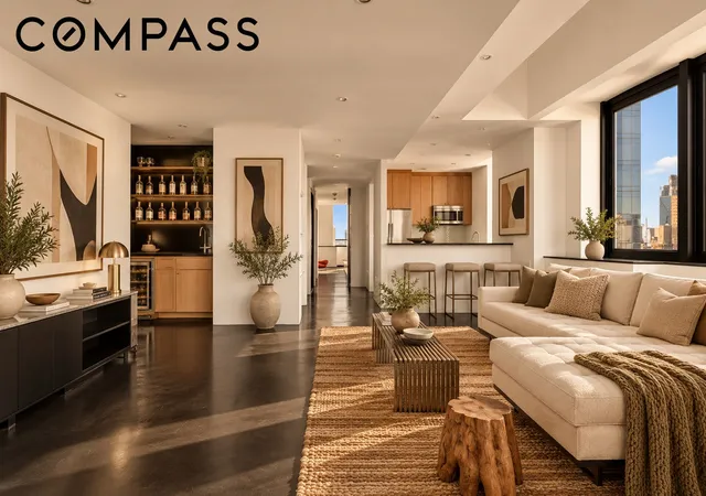Listing Photo 1 - Condo for sale in building located at 100 United Nations Plz, New York, NY 10017 - Unit #PH52A