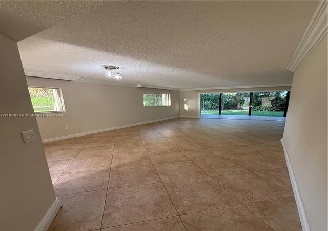 4th image of 900 Sw 142Nd Ave #101L, Pembroke Pines, FL 33027 | MLS# A11886545