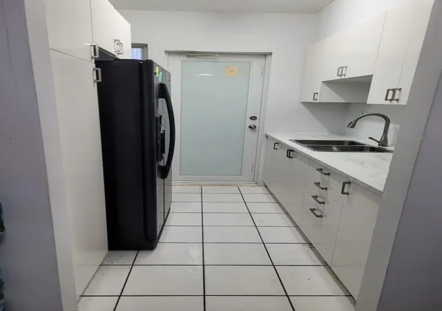 Homes for sale in Miami Beach, FL | 7424 Byron Ave #6B, Miami Beach, FL 33141 | MLS# F10308220
