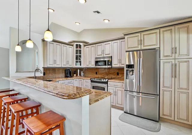 3rd image of 15703 97Th Rd N, West Palm Beach, FL 33412 | MLS# R10826473
