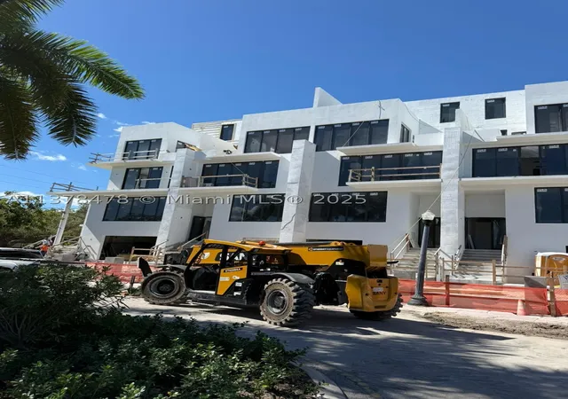 5th image of 7300 Trouville Esplanade #3, Miami Beach, FL 33141 | MLS# A11378478