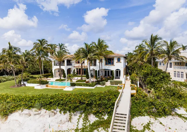 Homes for sale in Vero Beach, FL | 10 Ocean Ln, Vero Beach, FL 32963 | MLS# R10901465
