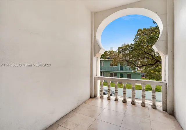 Photo 2 of Multi family home for sale at 440 Sw 5th Ave, Miami, FL 33130 | MLS# A11441503 | Listing updated on 2026-10-05