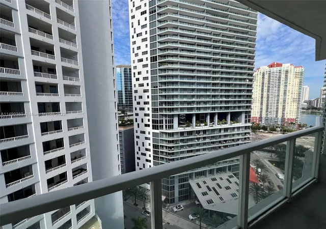 Homes for sale in Miami, FL | 218 Se 14th Street #1806, Miami, FL 33131 | MLS# A11490360