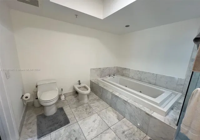 Homes for sale in Miami, FL | 218 Se 14Th Street #1806, Miami, FL 33131 | MLS# A11490360