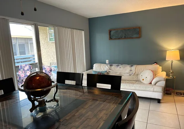 3rd image of 5308 Ne 6Th Ave, Oakland Park, FL 33334