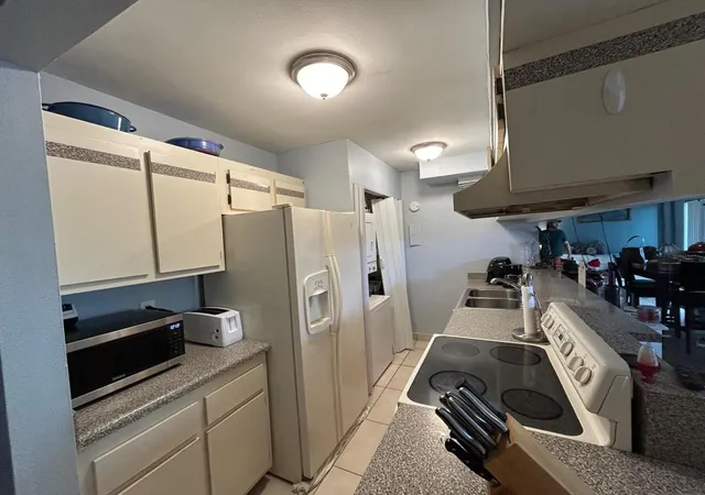 4th image of 5308 Ne 6Th Ave, Oakland Park, FL 33334