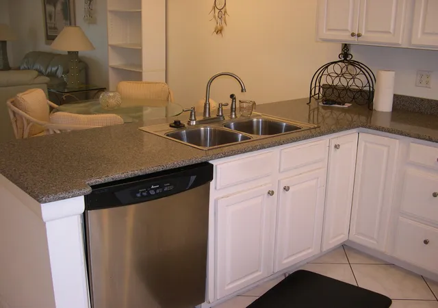 4th image of 1351 Bayshore Dr #307, Fort Pierce, FL 34949 | MLS# R10943572