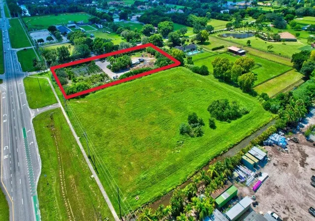 1st image of 10069 La Reina Rd, Delray Beach, FL 33446 | MLS# R10947704