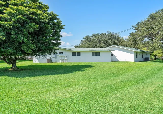 Photo 3 of Mansion for sale at 5901 Sw 160th Ave, Southwest Ranches, FL 33331 | MLS# A11517018 | Listing updated on 2026-08-26