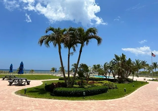 10th image of 750 N Ocean Blvd #1704, Pompano Beach, FL 33062 | MLS# F10419699