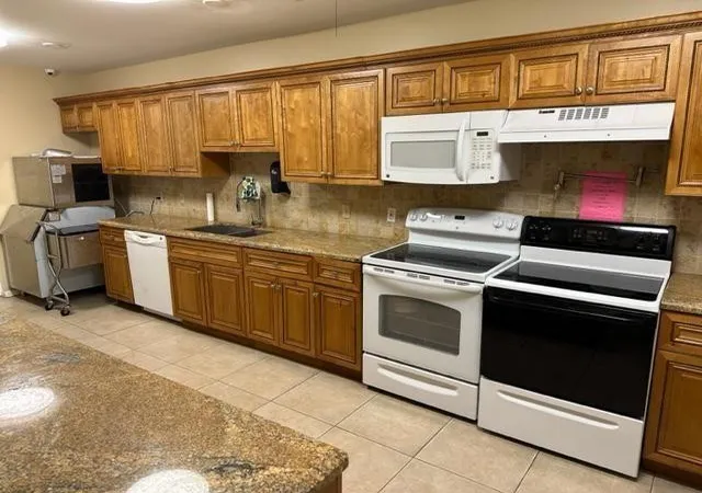 Homes for sale in Margate, FL | 600 Nw 77th Avenue, Margate, FL 33063 | Houzeo