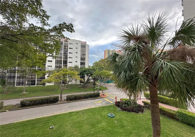 Homes for sale in Sunny Isles Beach, FL | 17021 N Bay Rd #320-4, Sunny Isles Beach, FL 33160 | MLS# A11539005