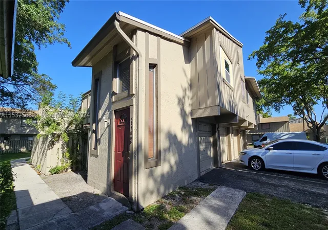 2nd image of 5870 Nw 21st St #45-E, Lauderhill, FL 33313 | MLS# A11532553