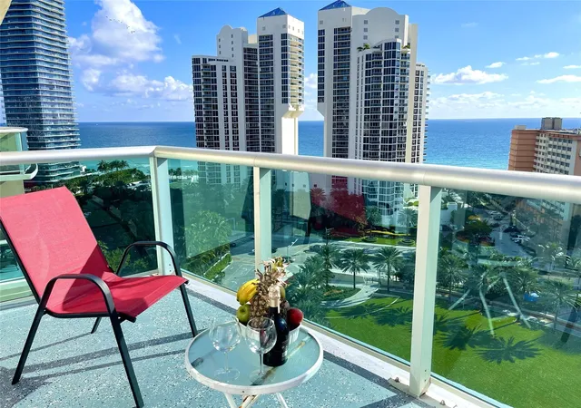 Homes for sale in Sunny Isles Beach, FL | 19370 Collins Ave, Sunny Isles Beach, FL 33160 | MLS# F10426180