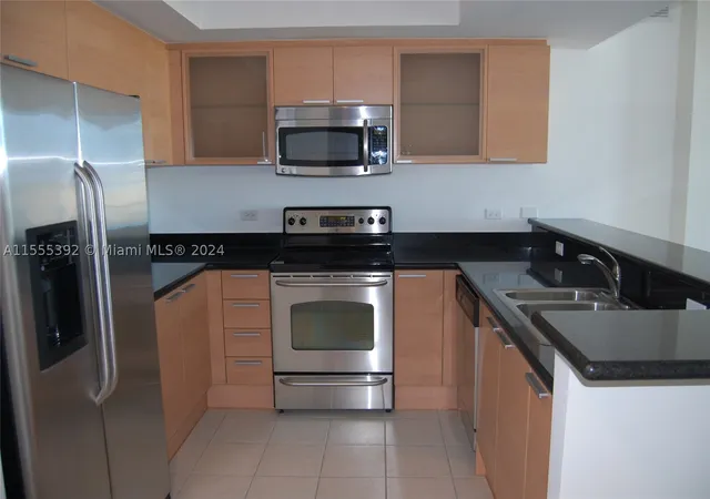 4th image of 140 S Dixie Hwy #521, Hollywood, FL 33020 | MLS# A11555392