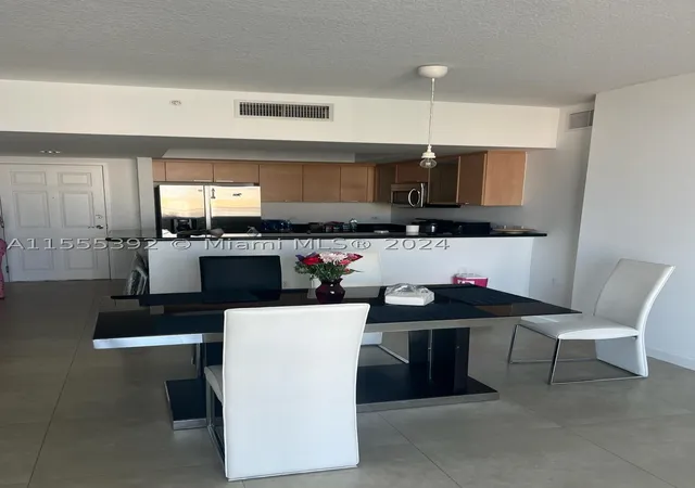 5th image of 140 S Dixie Hwy #521, Hollywood, FL 33020 | MLS# A11555392