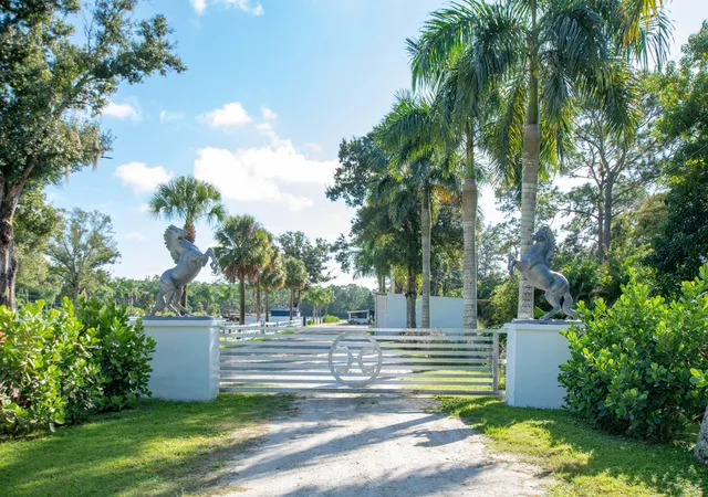 2nd image of 1044 D Rd, Loxahatchee, FL 33470 | MLS# R10971609