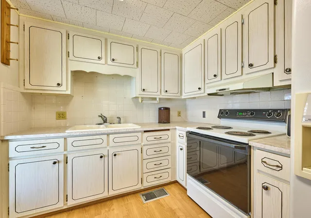 5th image of 4300 Se Saint Lucie Blvd #175, Stuart, FL 34997 | MLS# R10972233