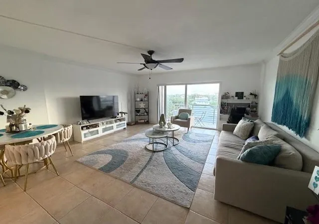 Homes for sale in Fort Lauderdale, FL | 2900 Ne 30th Street, Fort Lauderdale, FL 33306 | Houzeo