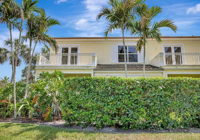 5th image of 1907 Mariner Bay Blvd, Fort Pierce, FL 34949 | MLS# R10976243