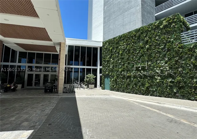 Photo 2 of Condo for sale at 16385 Biscayne Blvd #2421, Aventura, FL 33160 | MLS# A11601332 | Listing updated on 2026-10-06