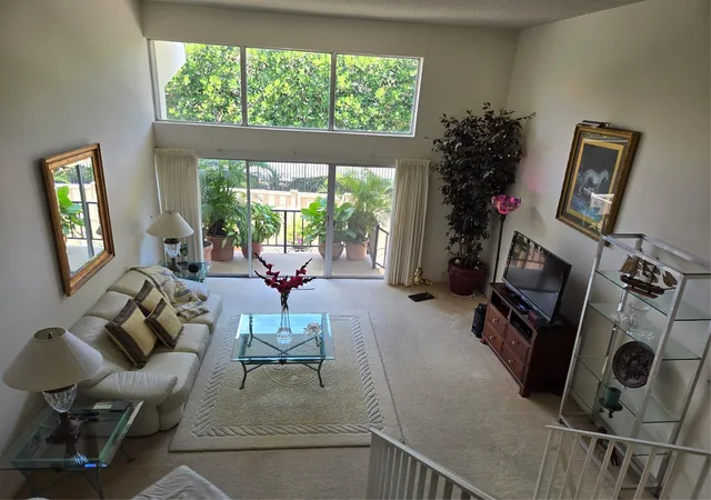 Homes for sale in Lauderdale-by-the-Sea, FL | 5555 N Ocean Blvd, Lauderdale-by-the-Sea, FL 33308