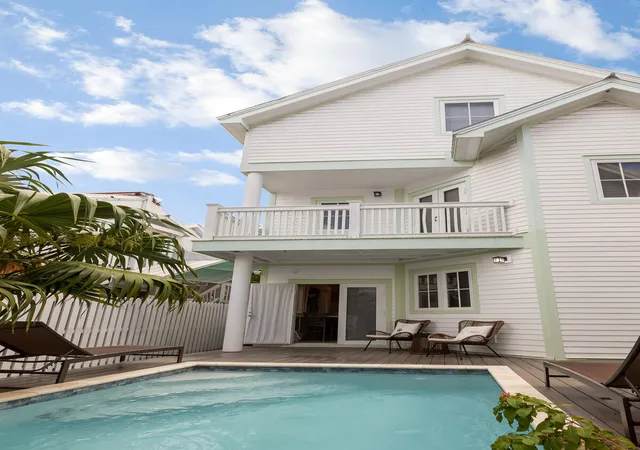 Homes for sale in Key West, FL | 1011 Simonton St #1, Key West, FL 33040 | MLS# R11007158