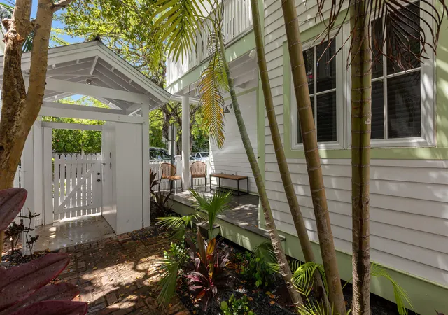 Homes for sale in Key West, FL | 1011 Simonton St #1, Key West, FL 33040 | MLS# R11007158