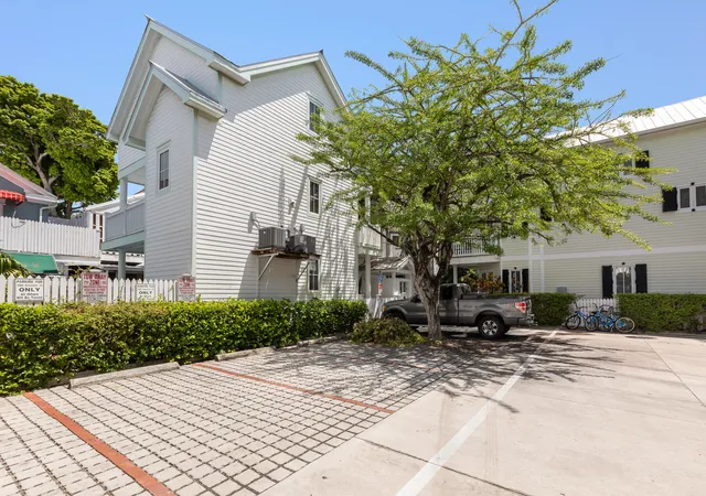 Homes for sale in Key West, FL | 1011 Simonton St #1, Key West, FL 33040 | MLS# R11007158