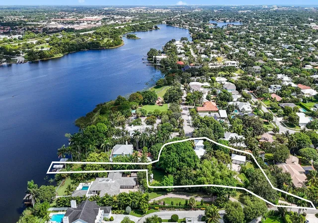 2nd image of 920 Hibiscus Ln, Delray Beach, FL 33444 | MLS# R11015088