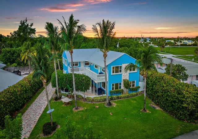 Homes for sale in Hutchinson Island, FL | 2507 N Ocean Dr, Hutchinson Island, FL 34949 | MLS# R11016392