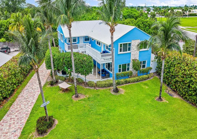Homes for sale in Hutchinson Island, FL | 2507 N Ocean Dr, Hutchinson Island, FL 34949 | MLS# R11016392